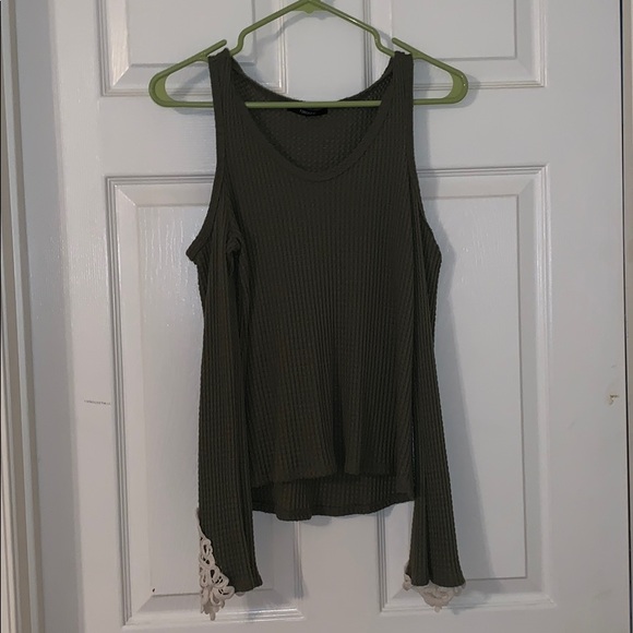 Knit sleeveless army green shirt - Picture 2 of 5